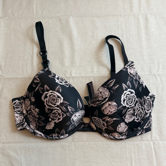 Victoria’s Secret Floral Black and White Bra Size 32C - Picture 1 of 5